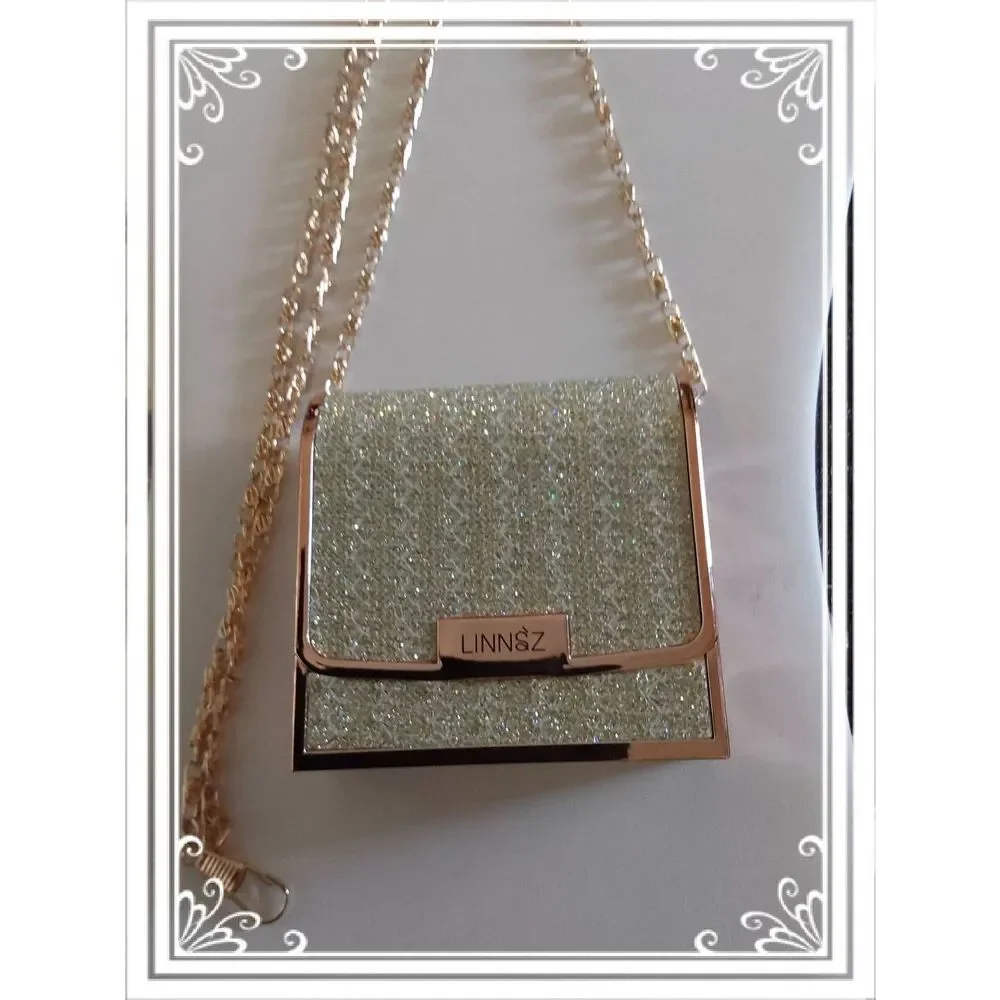 Linnsz Small Gold Glitter Metal Purse with (3) Lipsticks & Holders